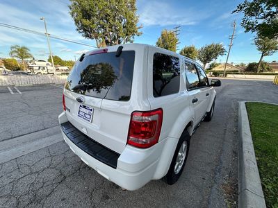 2011 Ford ESCAPE XL
